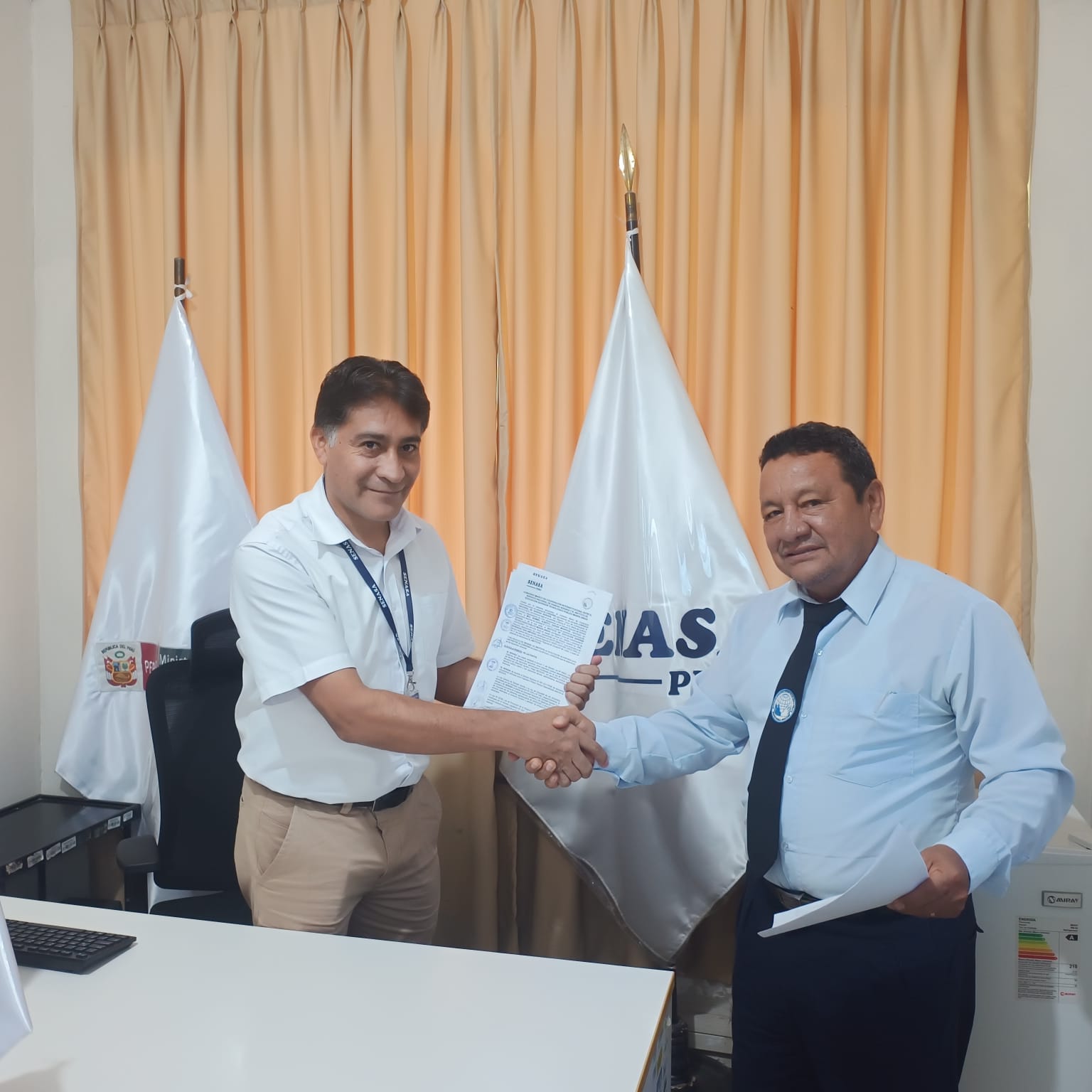 Firma de convenio con SENASA fortalece la formación agropecuaria en el IESTP Manos Unidas